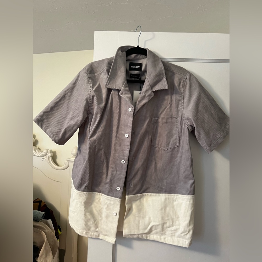 Howlin button up with tags